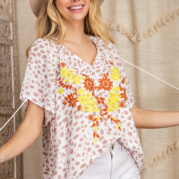 143 Story Tops - FLOWER EMBROIDERED CHEETAH PRINT TOP – Off White/Mauve